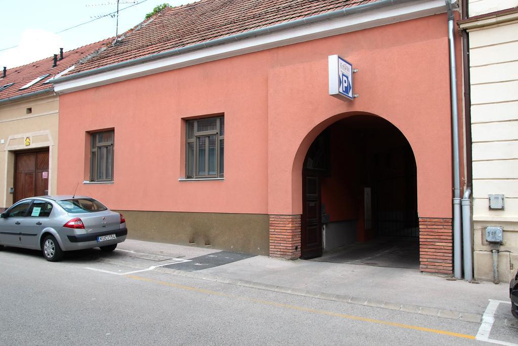 Erhardt Superior Rooms Sopron Kültér fotó